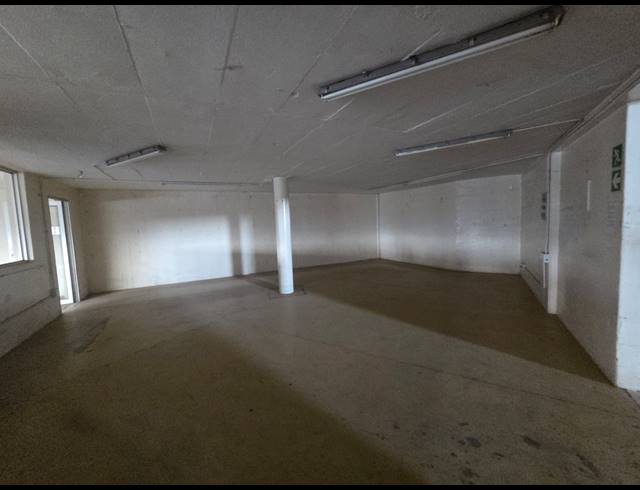 1,616M² WAREHOUSE TO LET IN GLEN ANIL